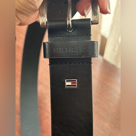 Tommy Hilfiger Men’s Blk. Belt Sz 42 - Picture 2 of 7